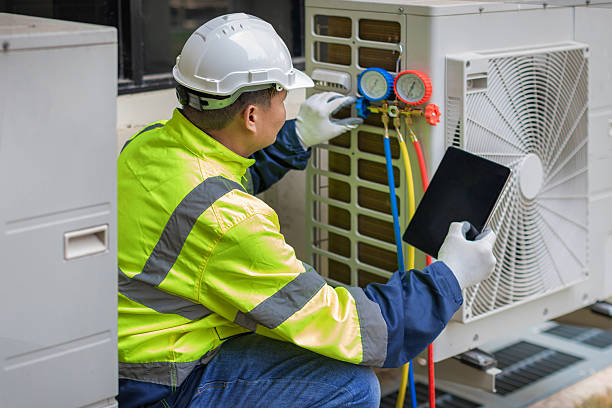 Professional Heat Pump Repair technician working in Annandale On Hudson, NY